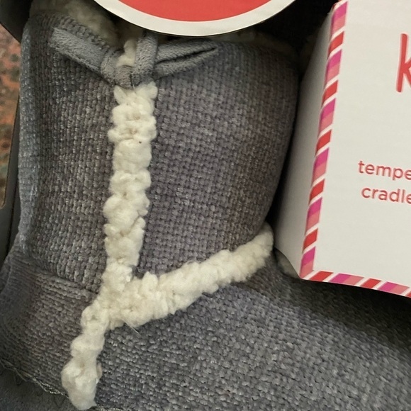 Totes Memory Foam Knitted Bootie New In Box - Picture 2 of 3